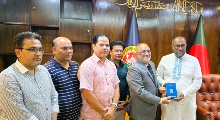 রাস্তার বেহাল অবস্থা নিয়ে সিসিক প্রশাসকের সাথে সিকৃবি ভিসির আলোচনা